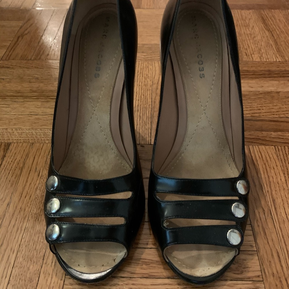 Marc Jacobs open toed pumps